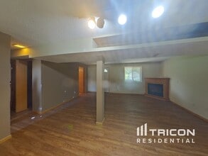 2660 Roth Pl in White Bear Lake, MN - Building Photo - Building Photo