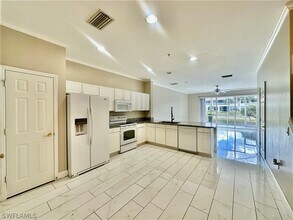 996 Hampton Cir in Naples, FL - Building Photo - Building Photo