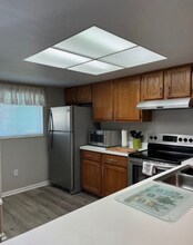 1200 5th Ave N in Surfside Beach, SC - Foto de edificio - Building Photo