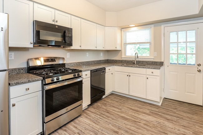 236 Grace Ave in Canonsburg, PA - Building Photo - Building Photo