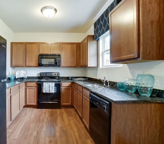 2152 Creek Bed Cir in Gastonia, NC - Building Photo - Building Photo