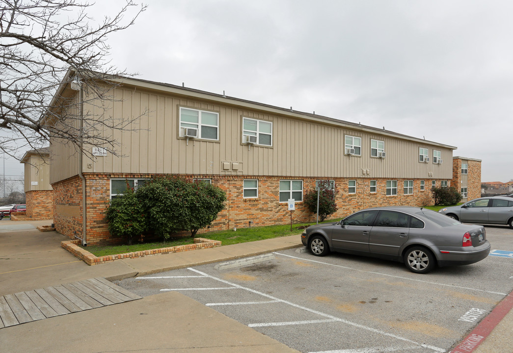 Alexander Ln Apartments in Euless, TX - Foto de edificio