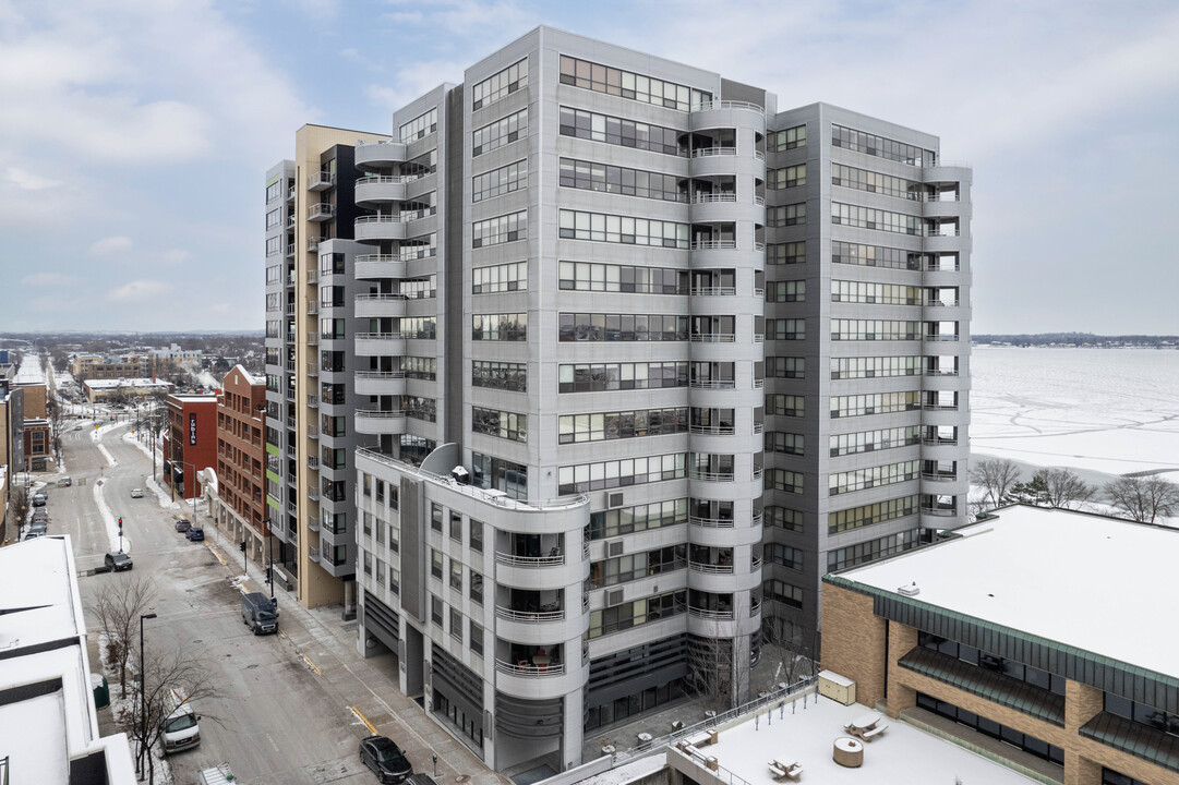 Marina Condominiums in Madison, WI - Foto de edificio