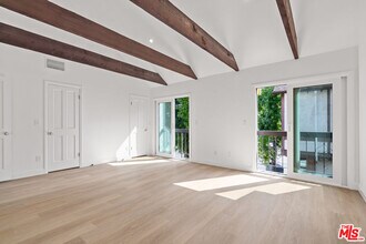 2541 Stoner Ave in Los Angeles, CA - Building Photo - Building Photo