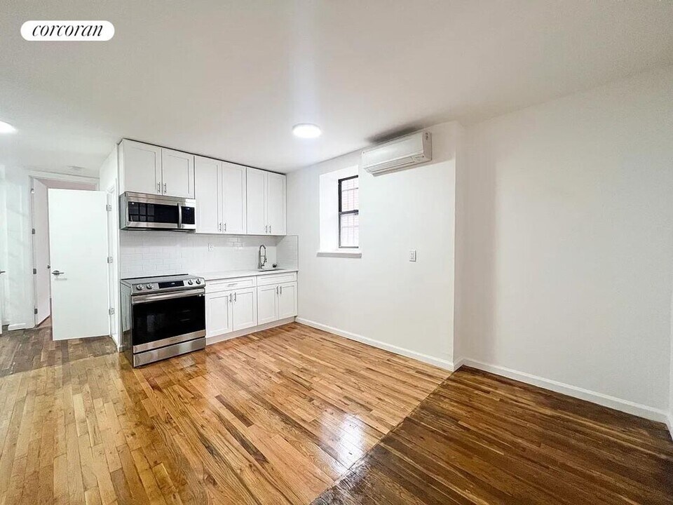 310 Sumpter St in Brooklyn, NY - Building Photo