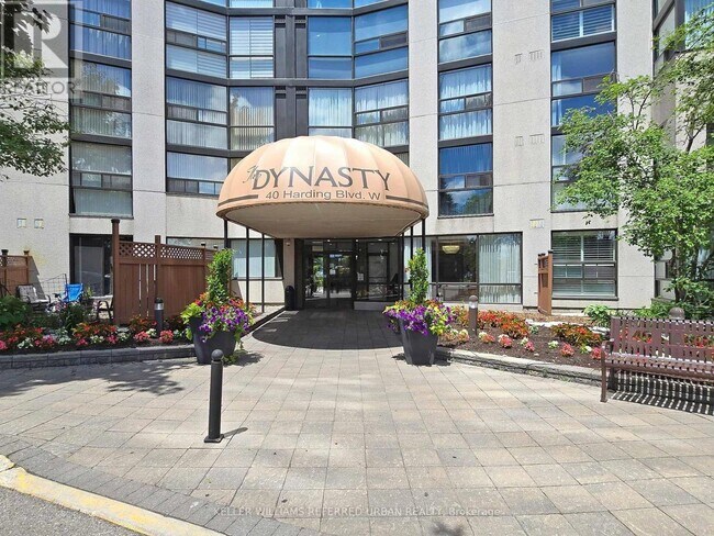 40 Harding Blvd W in Richmond Hill, ON - Building Photo - Building Photo