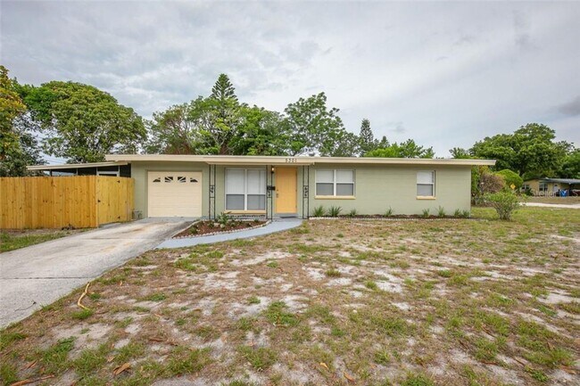 5301 6th St S in St. Petersburg, FL - Building Photo - Building Photo