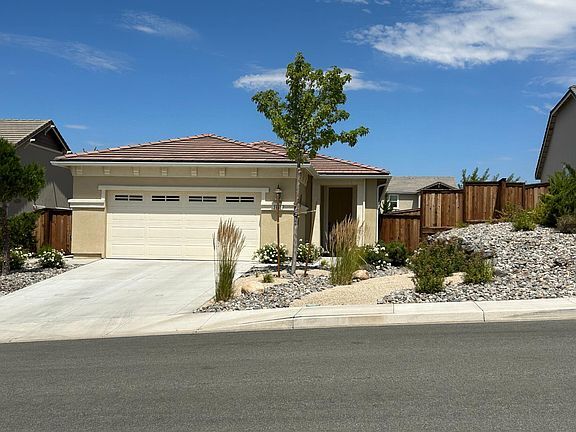 2692 Alessandro Dr in Sparks, NV - Foto de edificio