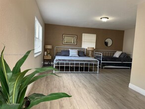 228 NW 12th St in Pompano Beach, FL - Building Photo - Building Photo