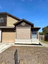 9933 Ardash Ln in San Antonio, TX - Building Photo