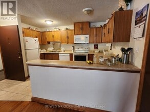 125-125 Mary St W in Kawartha Lakes, ON - Building Photo - Building Photo
