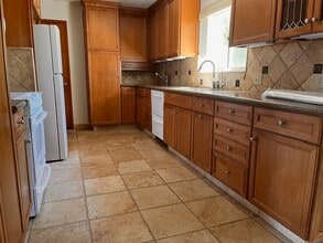 14580 Sandoval Rd in Atascadero, CA - Building Photo - Building Photo