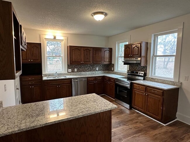 154 Elm St in Dyer, TN - Building Photo - Building Photo