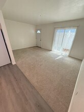 445 S E St, Unit One in Santa Rosa, CA - Building Photo - Building Photo