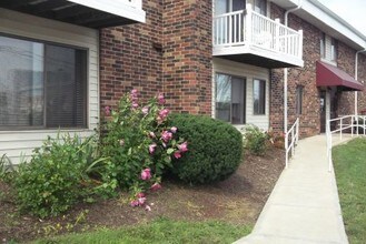 Seton Square East in Reynoldsburg, OH - Building Photo - Building Photo