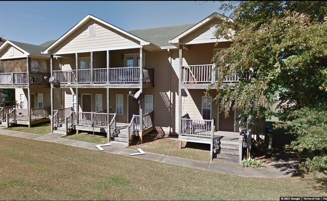 328 Mcpherson St, Unit 1 in Bremen, GA - Foto de edificio - Building Photo