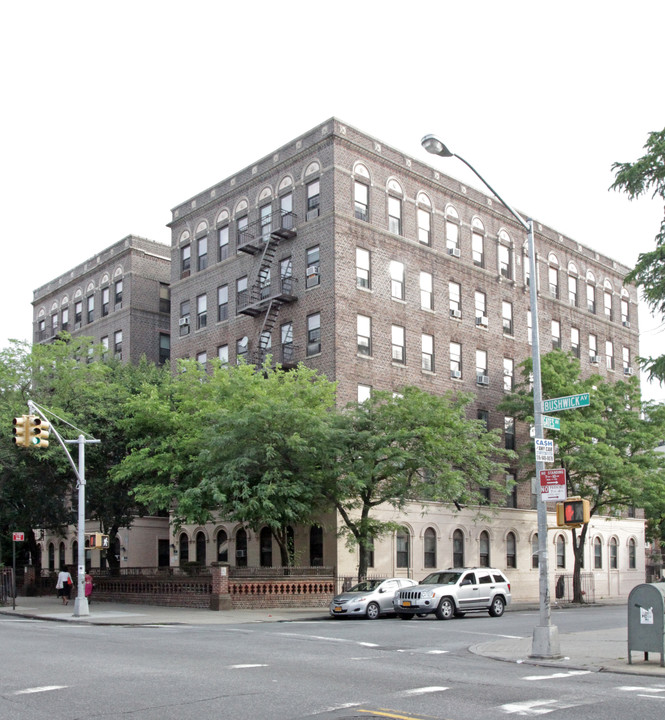 1041 Bushwick Ave in Brooklyn, NY - Building Photo