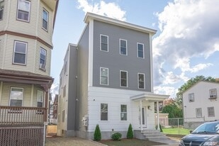 71 Savin St in Boston, MA - Building Photo