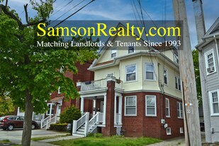 10 Cole Ave in Providence, RI - Building Photo