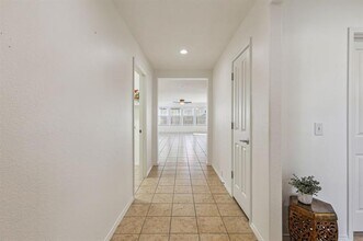 15944 Avenel Way in Fort Worth, TX - Foto de edificio - Building Photo