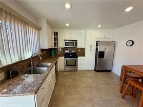 6855 Valley Circle Blvd in Los Angeles, CA - Building Photo - Building Photo