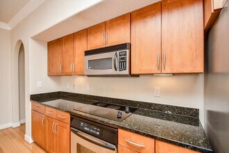 2299 Lone Star Dr, Unit 316 in Sugar Land, TX - Building Photo - Building Photo