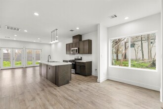 2202 Wavell St in Houston, TX - Building Photo - Building Photo