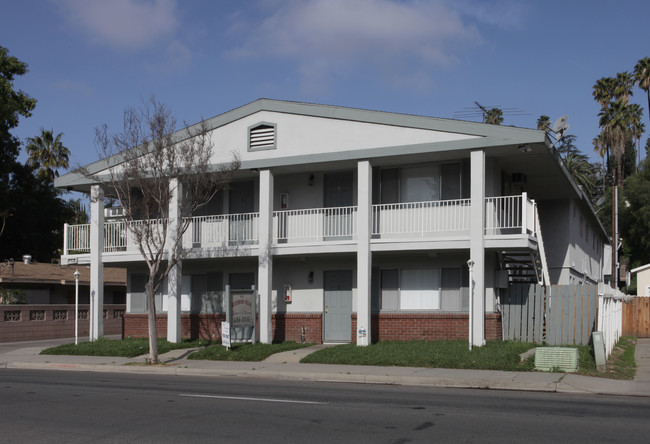 Olivewood Villa Apartments in Riverside, CA - Foto de edificio - Building Photo