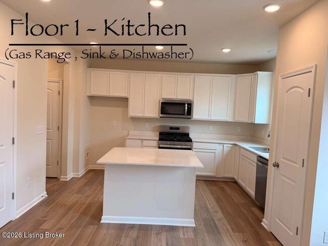 2019 Lyndon Green Cir in Lyndon, KY - Building Photo - Building Photo