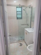 14428 Jewel Ave in Flushing, NY - Foto de edificio - Building Photo