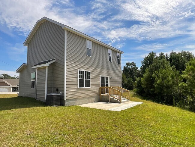 106 Grander Ct in Sneads Ferry, NC - Building Photo - Building Photo