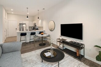 240 Congress Ave in New Haven, CT - Building Photo - Building Photo