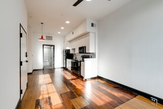 210 E Grace St in Richmond, VA - Foto de edificio - Building Photo