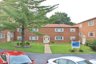 Villa Park Apartments