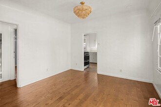 1708 Glyndon Ave in Los Angeles, CA - Building Photo - Building Photo