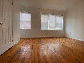 411 Woodlawn Ave, Unit 2 in Jersey City, NJ - Building Photo - Building Photo