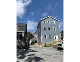 29 Salisbury St in New Bedford, MA - Building Photo - Building Photo