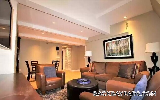 113 Beacon St in Boston, MA - Building Photo - Building Photo