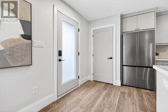 330 E 15th St in Hamilton, ON - Building Photo - Building Photo