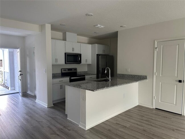 662 Stoney Pointe Cir in Davenport, FL - Building Photo - Building Photo