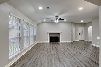 1435 W Welsford Dr in Spring, TX - Building Photo - Building Photo