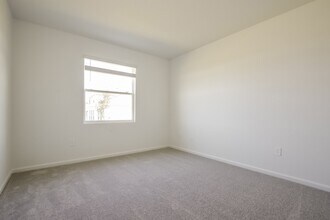 7656 Gemstone St in Groveland, FL - Building Photo - Building Photo