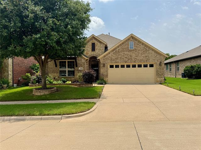 9304 Moon River Dr in Arlington, TX - Building Photo