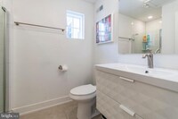 2817 W Girard Ave photo'