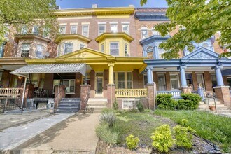 2813 N Calvert St in Baltimore, MD - Building Photo - Building Photo