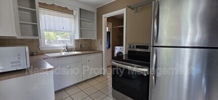 1628 S Reinhart Dr in Boise, ID - Foto de edificio - Building Photo