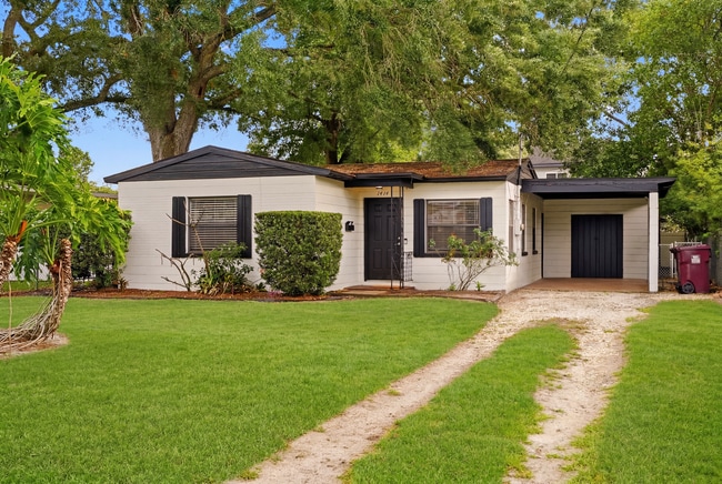 property at 1414 E Muriel St