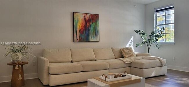 2069 S Ocean Dr in Hallandale Beach, FL - Building Photo - Building Photo