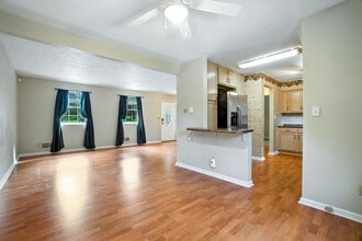 560 Monticello Dr in Delmont, PA - Building Photo - Building Photo