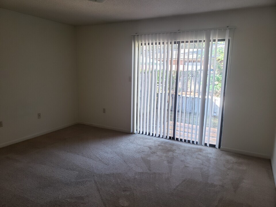 25 6th St, Unit B in Shalimar, FL - Building Photo